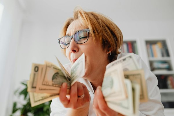 Top 5 reasons to choose the imagine credit card: benefits and drawbacks